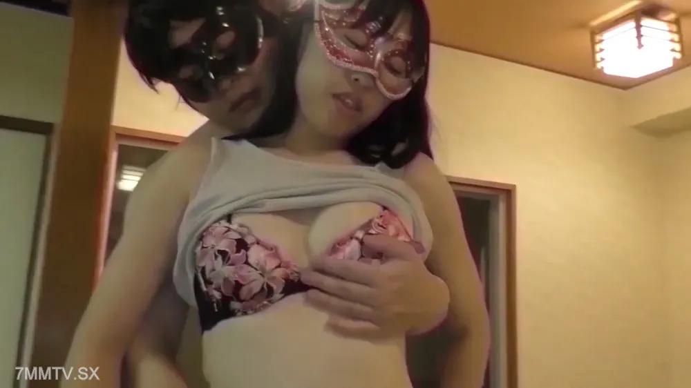 FC2-PPV 3879811 【個人撮影・中出し】金融屋が回してきた欲求不満な熟女妻 推しホストの生誕祭の為に体を張りましたが、チ〇ポも大好きみたいです！！ FC2-PPV-3879811