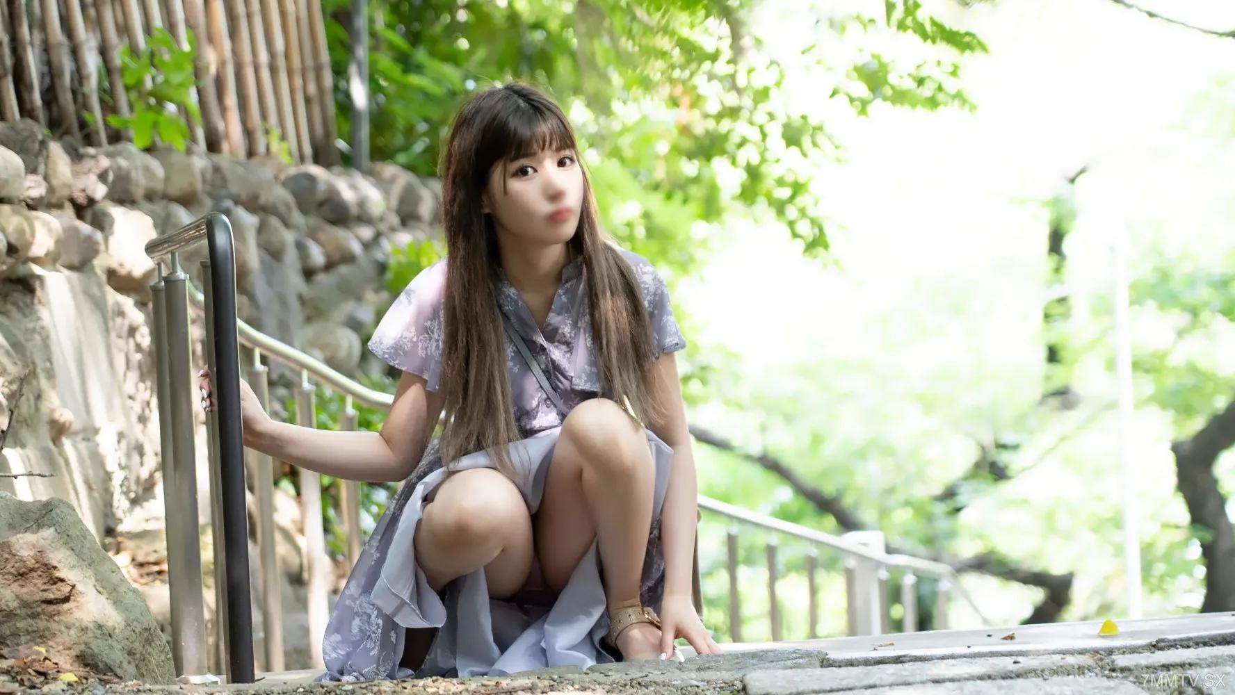 FC2-PPV 3903075 初撮影・顔出し！3日間限定1980pt！好意があるフリして近づいてきた僕のオフィスで働く映像クリエイターの現◯女◯大生に2回連続生中出し！！まさか君の裸を晒す事になるなんてね・・・ FC2-PPV-3903075