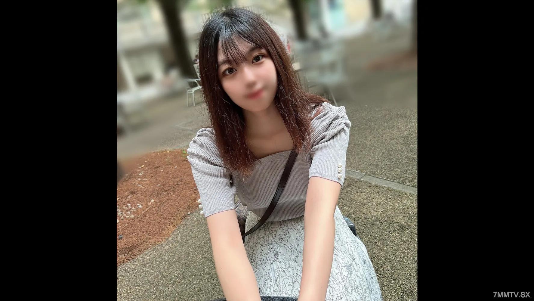 FC2-PPV 3979656 初撮影・顔出し！3日間限定！ダメ、人が来ちゃう！？男性経験が少ない女◯大生を彼女が通う某有名大学内で下着を脱がすと黒々とした剛毛が・・・そのままノーパンノーブラで受講。教室で僕は彼女に・・ FC2-PPV-3979656